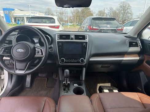 Used 2019 Subaru Outback 2.5i Touring image 9