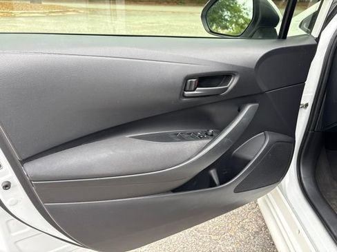 Used 2022 Toyota Corolla LE FWD image 10