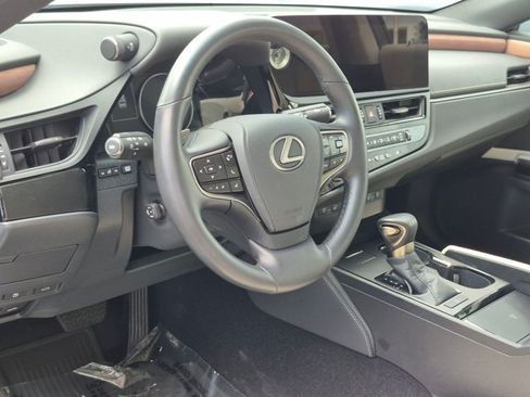 Certified 2025 Lexus ES 350 w/ Premium Package FWD image 9