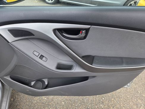 Used 2013 Hyundai Elantra Limited w/ Technology Pkg FWD image 14