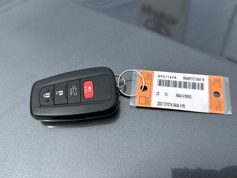 Certified 2023 Toyota RAV4 XLE Premium AWD/4WD image 36