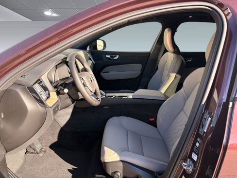 New 2026 Volvo XC60 B5 Core w/ Climate Package image 5