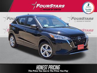 New 2025 Nissan Kicks Play S video 1