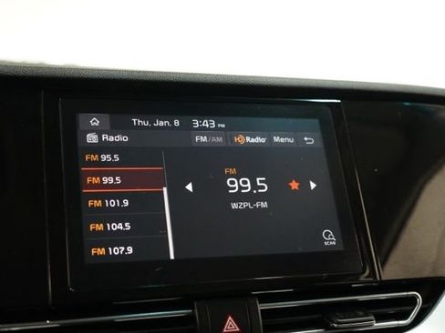 Used 2022 Kia Niro LX image 26