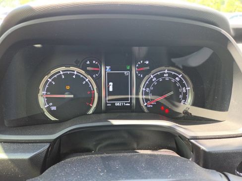 Used 2021 Toyota 4Runner TRD Off-Road AWD/4WD image 17