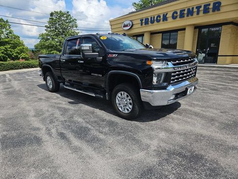 Used 2020 Chevrolet Silverado 2500 LTZ w/ LTZ Convenience Package AWD/4WD image 8