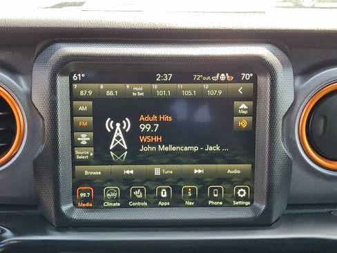 Used 2021 Jeep Gladiator Mojave AWD/4WD image 16