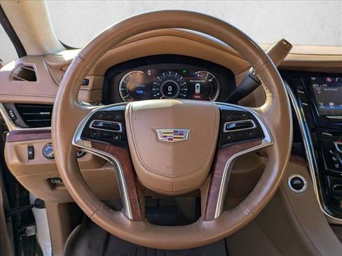 Used 2016 Cadillac Escalade Platinum image 12