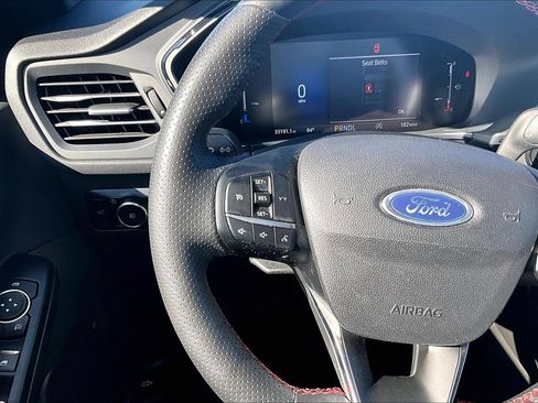 Used 2025 Ford Escape ST-Line Select AWD/4WD image 16