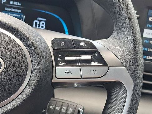 Certified 2025 Hyundai Elantra SE FWD image 10