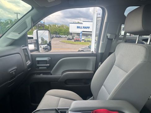 Used 2019 Chevrolet Silverado 1500 W/T w/ WT Convenience Package AWD/4WD image 10