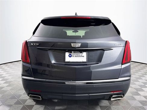 Used 2022 Cadillac XT5 Luxury w/ LPO, ONYX Package image 6