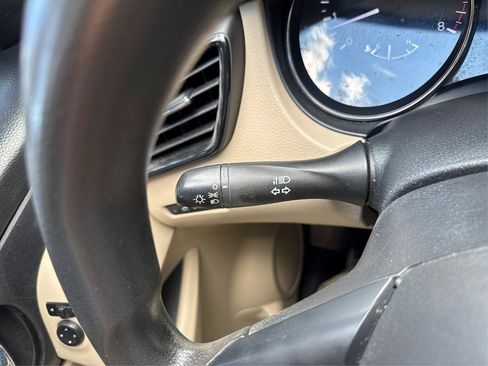 Used 2017 Nissan Rogue S w/ S Appearance Package FWD image 15