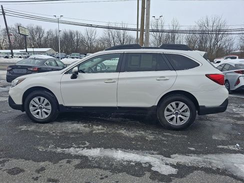 Used 2019 Subaru Outback 2.5i Premium image 7