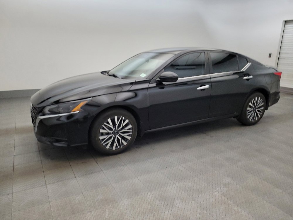 Used 2023 Nissan Altima 2.5 SV AWD/4WD image 2