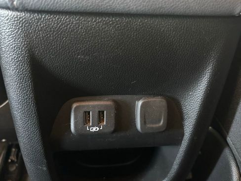 Used 2022 Chevrolet Colorado Z71 image 6