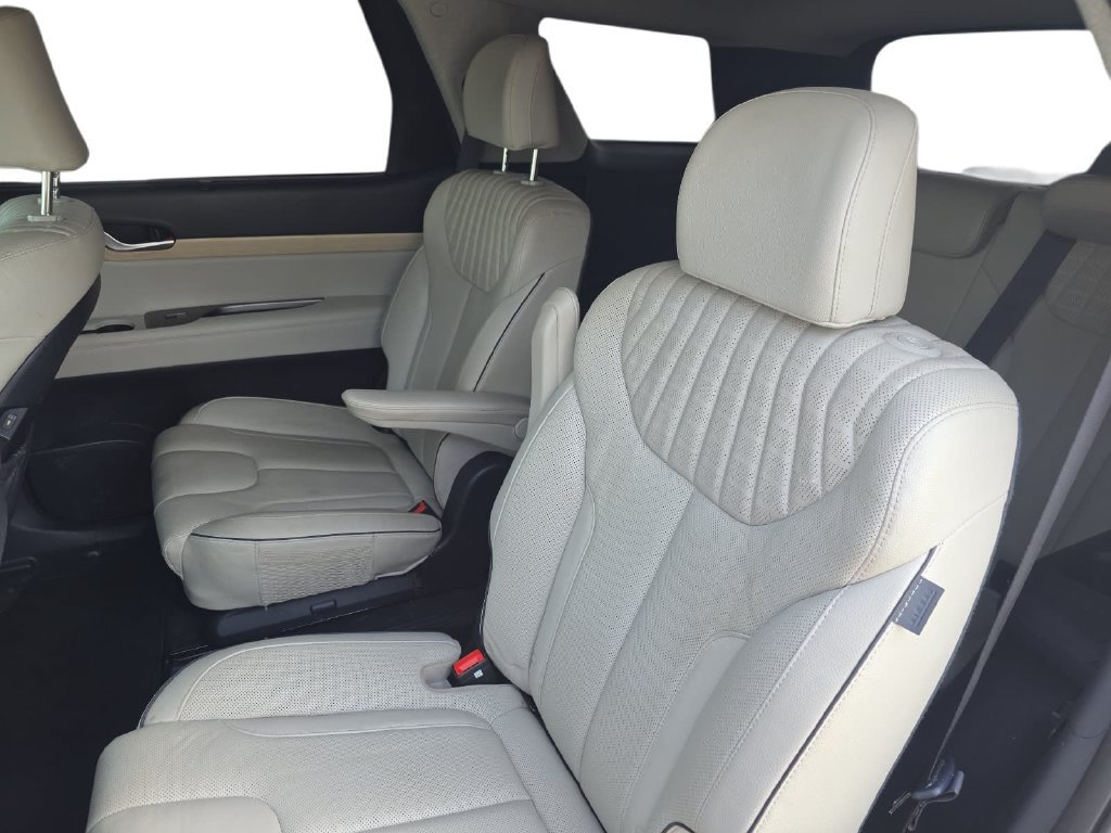 Used 2023 Hyundai Palisade Limited FWD image 12