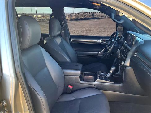 Certified 2023 Lexus GX 460 Premium image 9