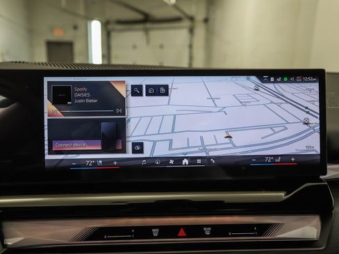 Used 2026 BMW 550e xDrive image 16