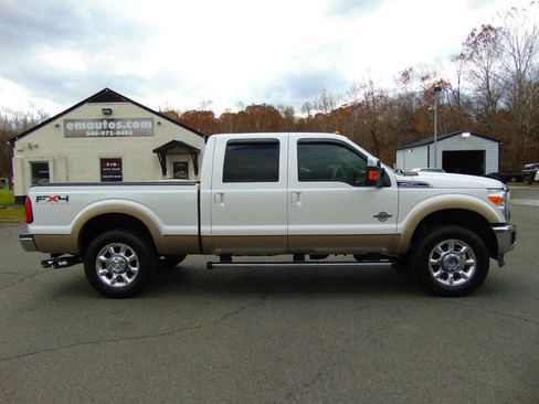 Used 2011 Ford F250 Lariat w/ Lariat Ultimate Pkg image 2