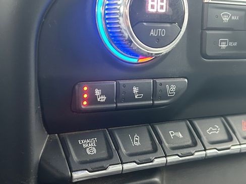 Used 2021 GMC Sierra 3500 Denali w/ Technology Package image 24