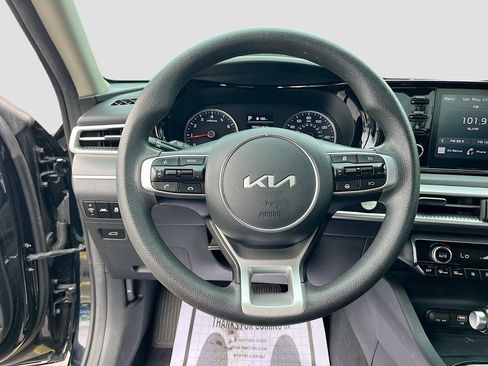 Used 2022 Kia K5 LXS FWD image 11