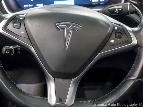 Used 2016 Tesla Model X 90D image 17