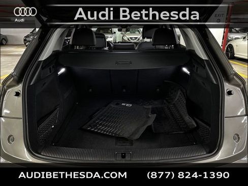 Used 2023 Audi Q5 2.0T Premium w/ Convenience Package image 10