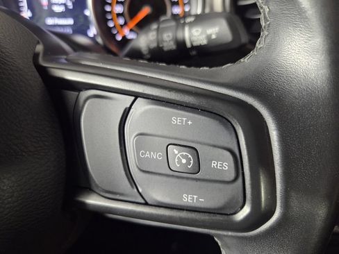 Used 2022 Jeep Wrangler Sport AWD/4WD image 19