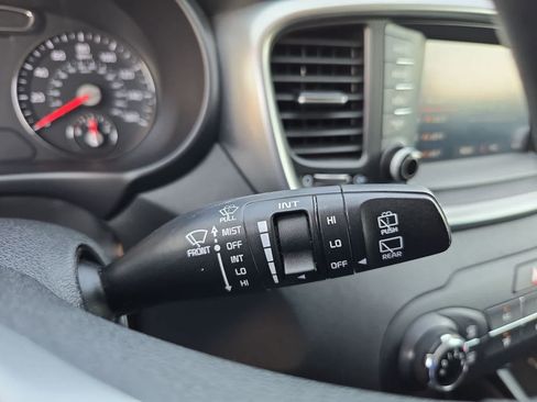 Used 2019 Kia Sorento FWD image 23