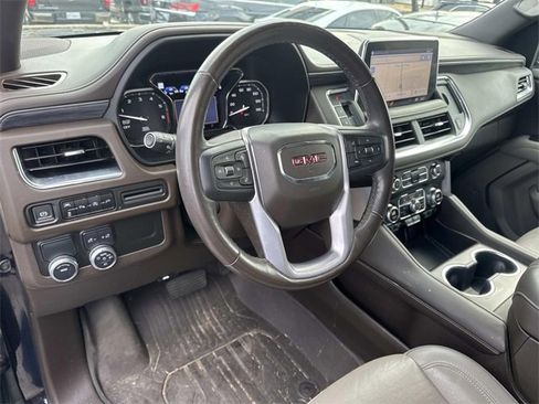 Used 2021 GMC Yukon XL SLT w/ SLT Premium Package image 25