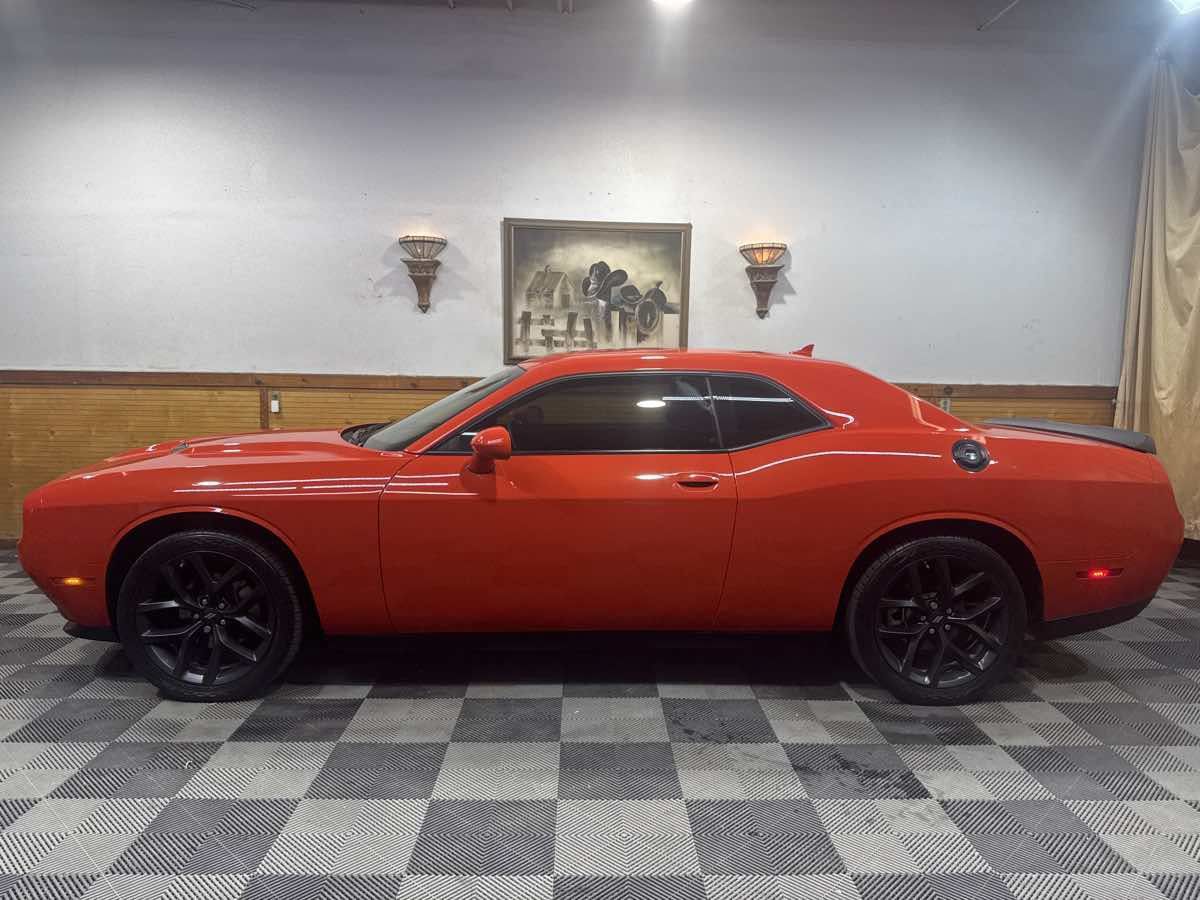 Used 2022 Dodge Challenger SXT w/ Blacktop Package RWD image 2