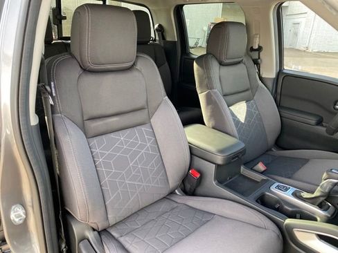 New 2026 Nissan Frontier SV image 9