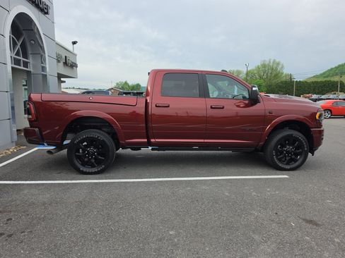 Used 2024 RAM 2500 Limited AWD/4WD image 2