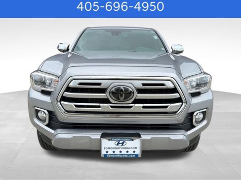Used 2018 Toyota Tacoma Limited RWD image 10