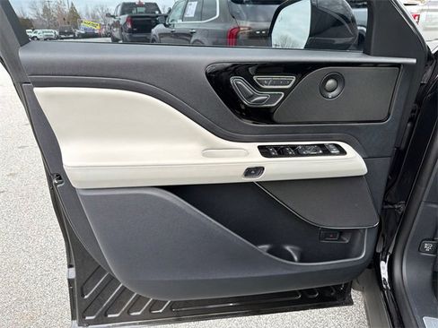 Used 2025 Lincoln Aviator 2WD w/ Equipment Group 101A image 10