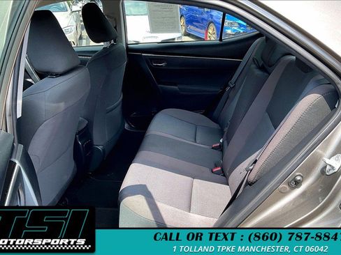 Used 2017 Toyota Corolla LE FWD image 5