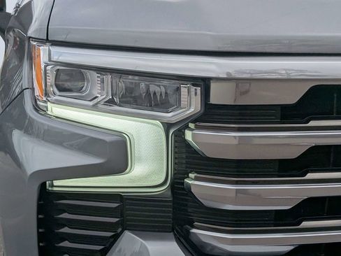 Used 2023 Chevrolet Silverado 1500 High Country w/ Technology Package image 9