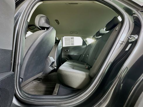 Used 2025 Kia K4 LXS image 27