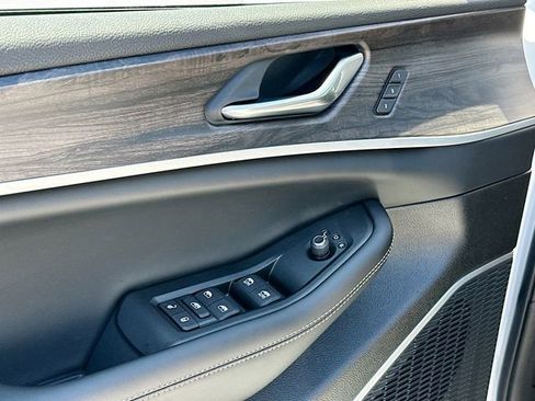 New 2026 Jeep Grand Cherokee L Limited RWD image 13