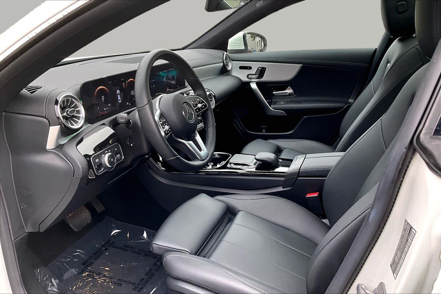 Used 2023 Mercedes-Benz CLA 250 4MATIC image 17