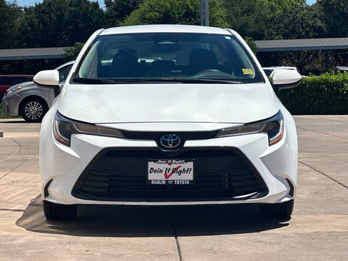 Certified 2024 Toyota Corolla LE FWD image 11