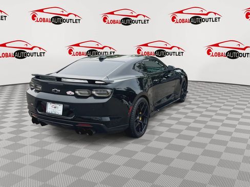Used 2020 Chevrolet Camaro SS RWD image 8
