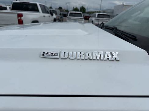 Used 2018 GMC Sierra 2500 SLT w/ Duramax Plus Package AWD/4WD image 3