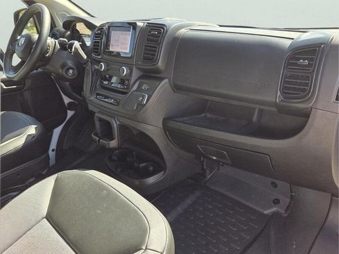 Used 2025 RAM ProMaster 2500 w/ Convenience Group FWD image 17