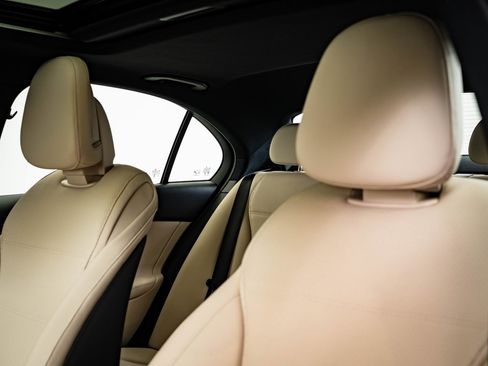 Certified 2025 Mercedes-Benz C 300 4MATIC Sedan image 22