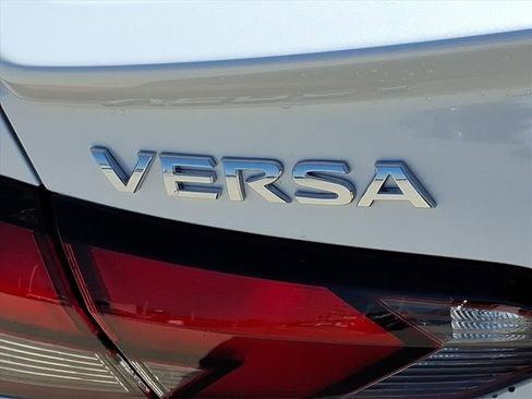 New 2025 Nissan Versa SR w/ Trunk Package image 11