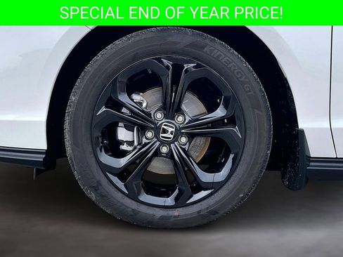 Certified 2025 Honda Accord SE image 34