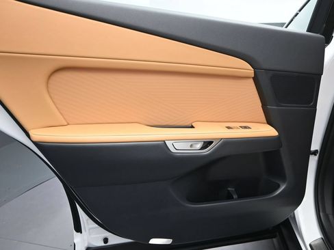 New 2026 Lexus ES 350e FWD image 15
