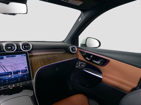 Certified 2023 Mercedes-Benz GLC 300 4MATIC image 31